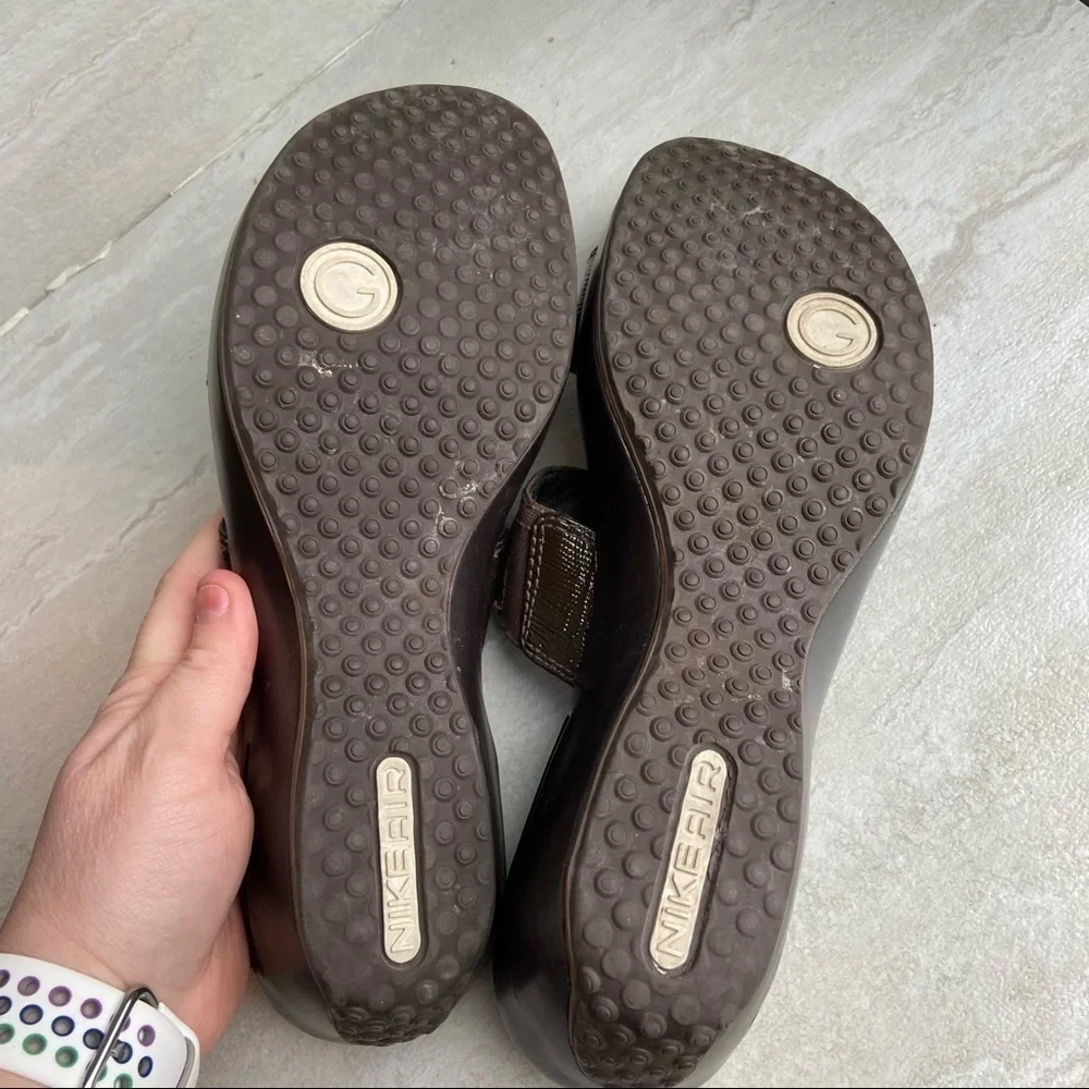 ** Cole Haan Brown Bronze T-Strap Wedge Sandals 9.5B